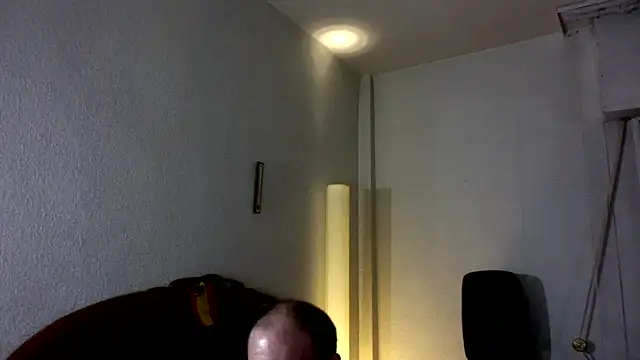 Snapshot of spartan24cm chatting on August 4, 2026, 3:44 am spartan24cm online show from August 4, 2026, 3:44 am