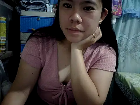 xxdreamgirl69 online show from April 5, 2026, 10:05 pm