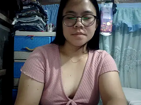 Snapshot of xxdreamgirl69 chatting on May 15, 2026, 12:19 am xxdreamgirl69 online show from May 15, 2026, 12:19 am