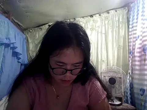 Snapshot of xxdreamgirl69 chatting on April 29, 2026, 10:05 pm xxdreamgirl69 online show from April 29, 2026, 10:05 pm