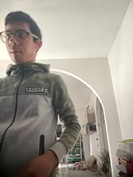 mattia8009 online show from November 30, 2025, 11:55 am