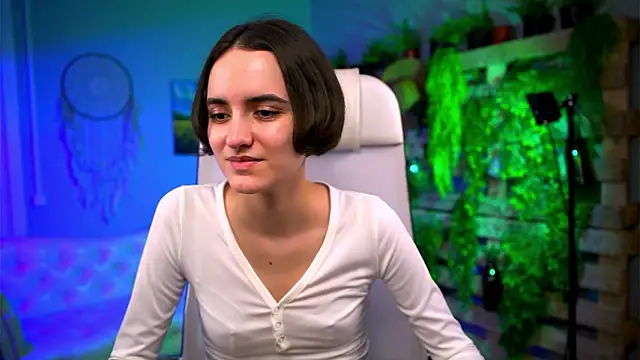 KateWillows online show from March 2, 2026, 4:24 am