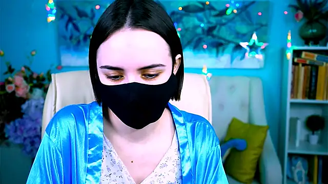 KateWillows online show from March 26, 2026, 4:22 am