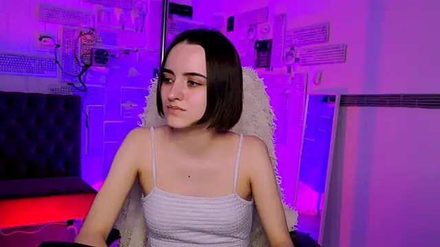 KateWillows online show from April 1, 2026, 4:25 am