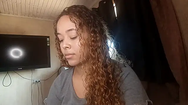 Snapshot of JenaDiangelis chatting on December 3, 2025, 12:15 pm JenaDiangelis online show from December 3, 2025, 12:15 pm