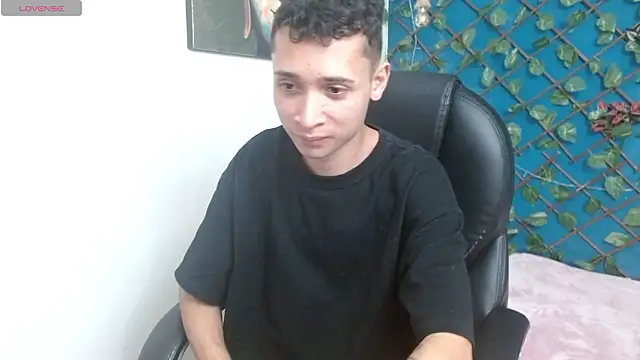 Snapshot of LucassSmith11 chatting on February 10, 2026, 7:13 pm LucassSmith11 online show from February 10, 2026, 7:13 pm