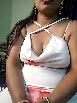 Naughty jully online show from December 4, 2025, 5:34 pm