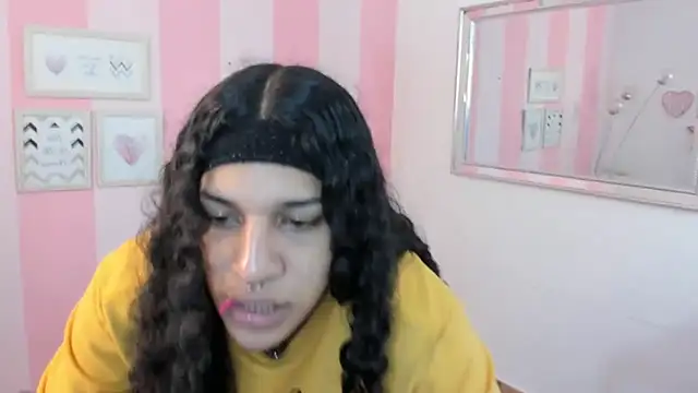 Snapshot of Amaia_Monroe chatting on May 30, 2026, 4:08 am Amaia Monroe online show from May 30, 2026, 4:08 am