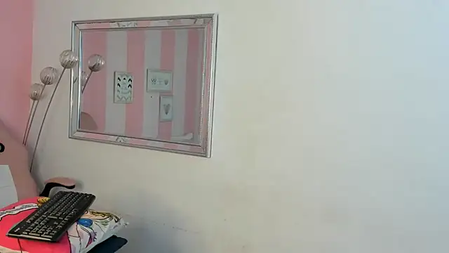 Amaia Monroe online show from February 26, 2026, 3:17 am