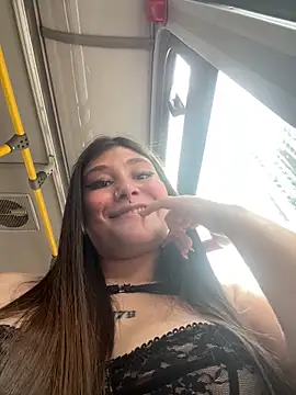 AngieG02  online show from December 1, 2025, 7:04 pm