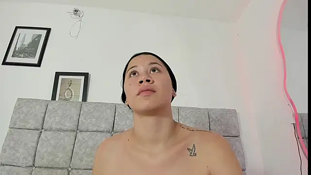 sofiia smith  online show from January 15, 2026, 6:44 pm