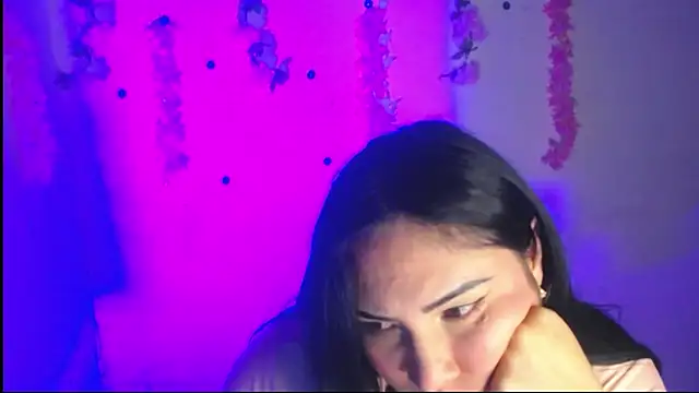 Emy cutee online show from March 10, 2026, 12:36 am