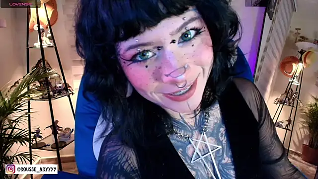 AryRousse online show from May 27, 2026, 2:41 am