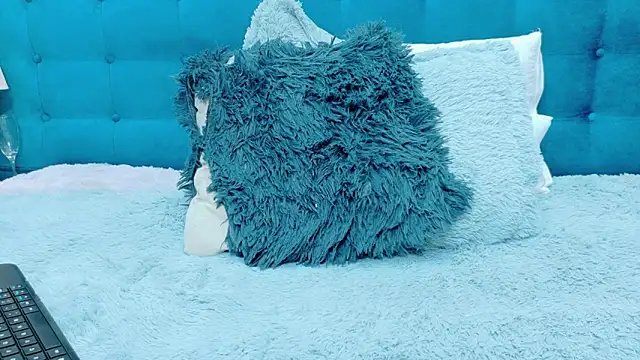 violeta 0426 online show from April 13, 2026, 10:19 am