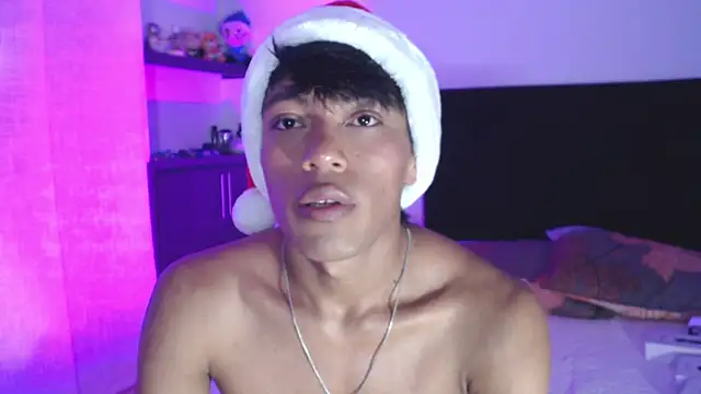 santinaughty online show from December 1, 2025, 4:35 am