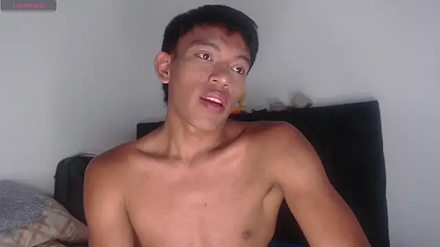 Snapshot of santinaughty chatting on February 25, 2026, 11:48 pm santinaughty online show from February 25, 2026, 11:48 pm