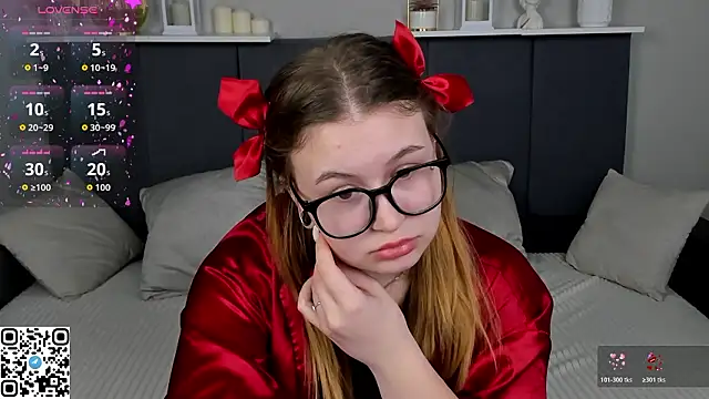 Snapshot of MilanaXHoney chatting on March 21, 2026, 8:19 am MilanaXHoney online show from March 21, 2026, 8:19 am