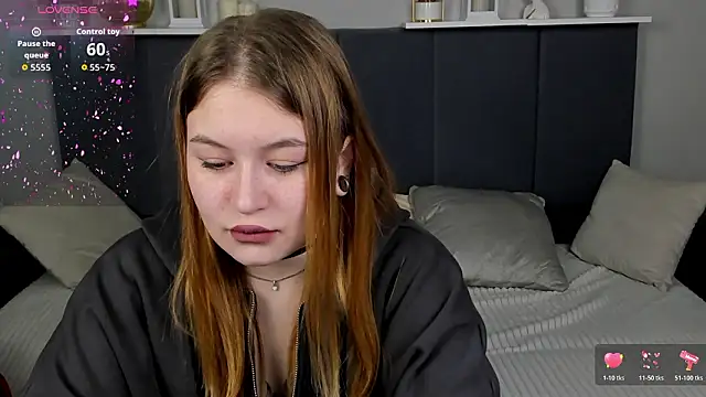 Snapshot of MilanaXHoney chatting on March 19, 2026, 12:43 am MilanaXHoney online show from March 19, 2026, 12:43 am