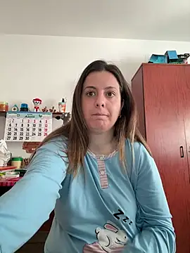 Sareyxon online show from April 10, 2026, 7:26 am