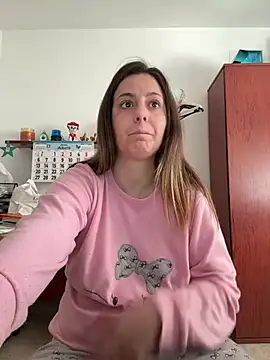 Sareyxon online show from April 6, 2026, 7:31 am