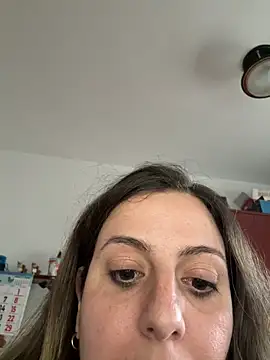 Sareyxon online show from March 21, 2026, 5:39 pm