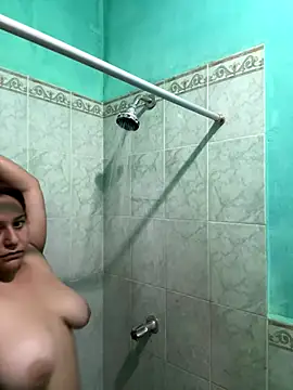 Snapshot of Kittysweet2001 chatting on November 29, 2025, 9:09 am Kittysweet2001 online show from November 29, 2025, 9:09 am