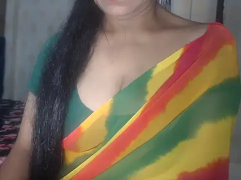 Snapshot of Hotronita123 chatting on December 4, 2025, 5:06 am Hotronita123 online show from December 4, 2025, 5:06 am