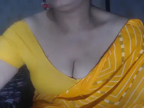 Snapshot of Hotronita123 chatting on December 18, 2025, 5:34 am Hotronita123 online show from December 18, 2025, 5:34 am