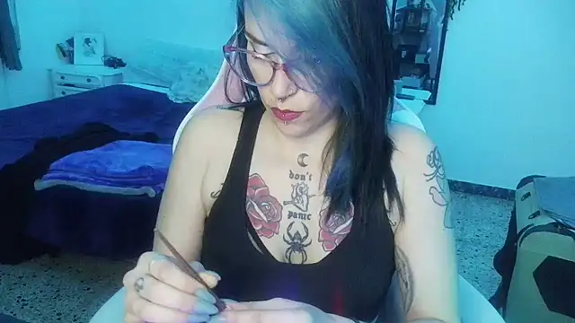 blackrose1997 online show from April 17, 2026, 2:20 pm