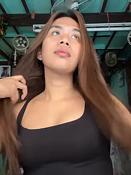 Margaux4U online show from April 12, 2026, 7:22 am