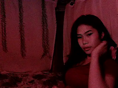 Allysonxx05 online show from December 1, 2025, 1:23 pm