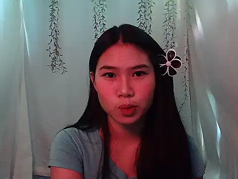 Allysonxx05 online show from December 16, 2025, 5:11 am