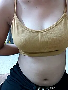 Sizzling Quinn online show from April 22, 2026, 5:31 pm