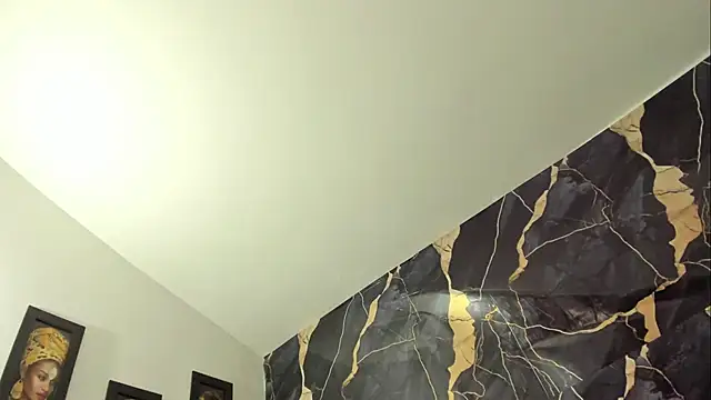 Snapshot of Sashaa777 chatting on December 2, 2025, 11:01 am Sashaa777 online show from December 2, 2025, 11:01 am