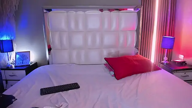 Snapshot of xCharlotte_20 chatting on February 28, 2026, 9:14 pm xCharlotte 20 online show from February 28, 2026, 9:14 pm