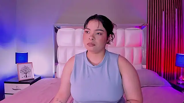 Snapshot of xCharlotte_20 chatting on February 18, 2026, 8:05 pm xCharlotte 20 online show from February 18, 2026, 8:05 pm