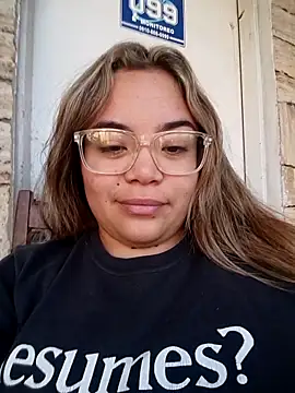Snapshot of Lindalatina2001 chatting on April 23, 2026, 7:26 pm Lindalatina2001 online show from April 23, 2026, 7:26 pm
