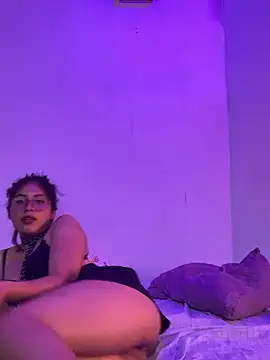 Arely-L1 online show from January 18, 2026, 8:23 pm