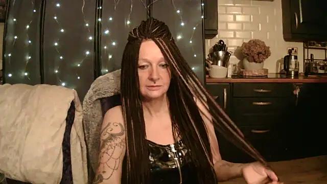 pixxiexo online show from February 7, 2026, 11:57 pm