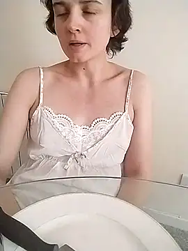 Amy01112 online show from June 1, 2026, 3:33 pm