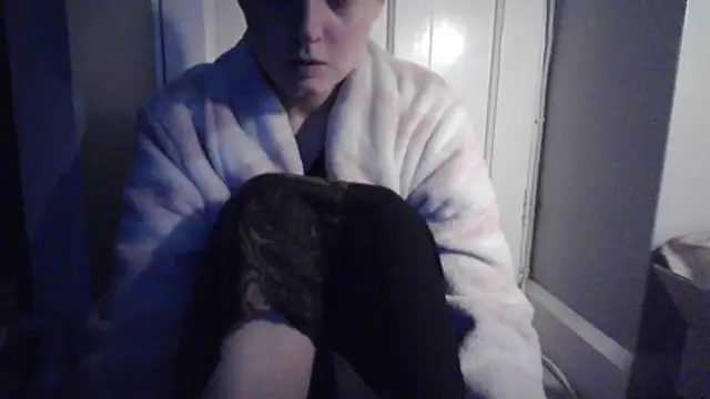 Snapshot of Amy01112 chatting on December 17, 2025, 3:39 pm Amy01112 online show from December 17, 2025, 3:39 pm