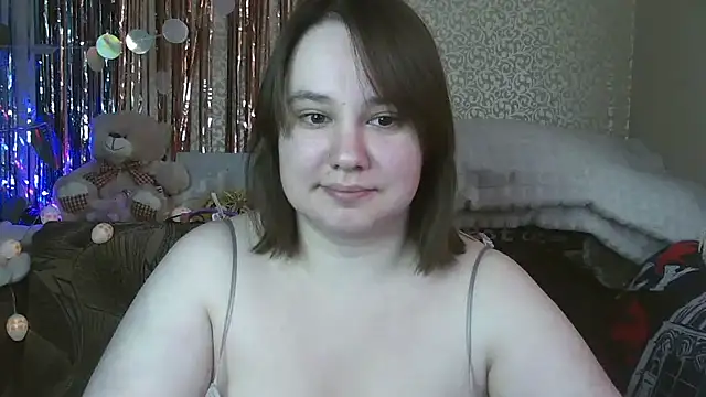 EriikaTwinz online show from May 16, 2026, 6:34 am