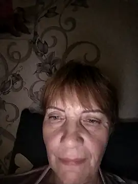 MichelleLove48 online show from April 21, 2026, 9:43 pm