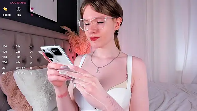 AnGee  online show from March 15, 2026, 4:36 pm