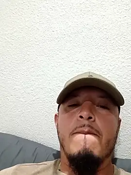 Lalin2323 online show from February 8, 2026, 10:18 pm