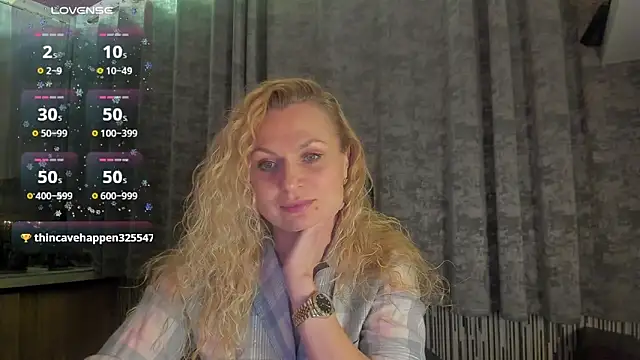 LanaLight x online show from April 9, 2026, 8:37 pm