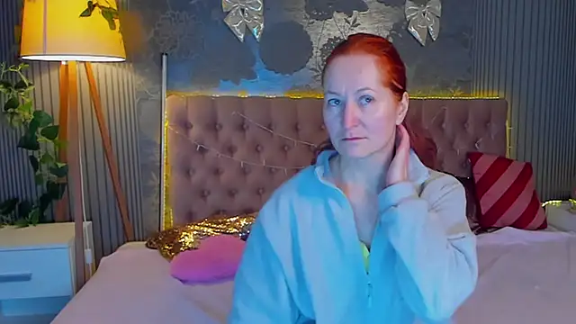 JasmineeSky online show from January 19, 2026, 1:37 pm