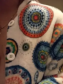 gatitachula93 online show from March 27, 2026, 8:54 pm