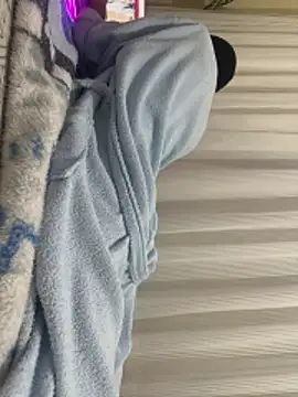 frmhddk online show from November 30, 2025, 9:48 pm