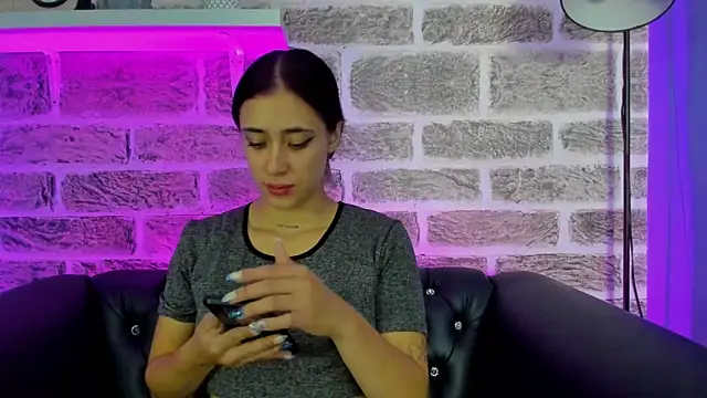 Snapshot of Ariana_collinss chatting on May 15, 2026, 2:15 pm Ariana collinss online show from May 15, 2026, 2:15 pm